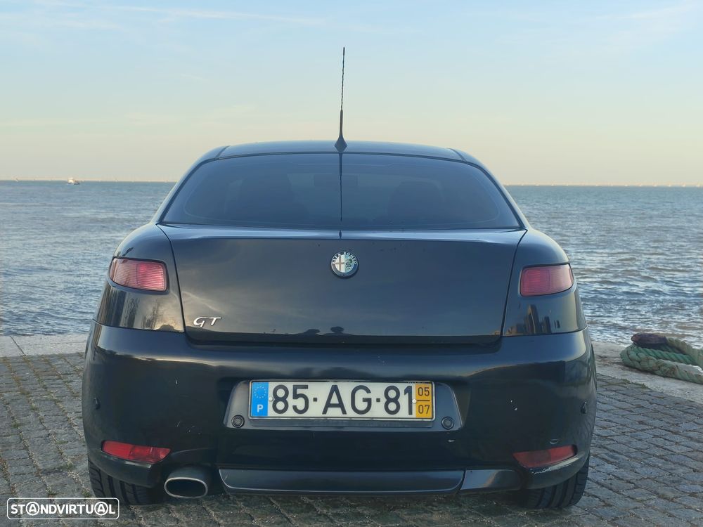 Alfa Romeo GT 1.9 JTD M-JET - 2