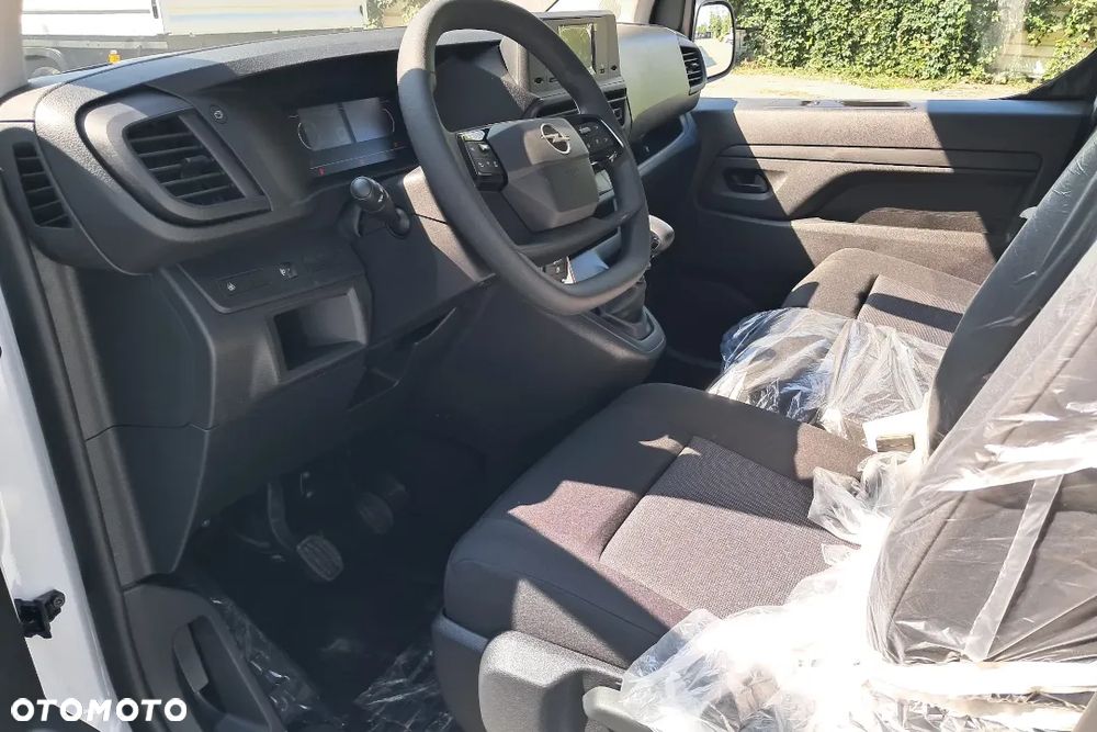 Opel Vivaro Furgon XL - 13