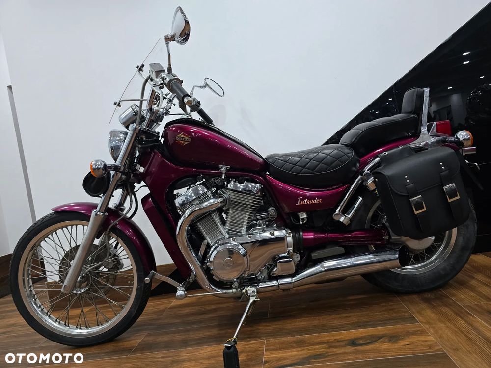 Suzuki Intruder - 30