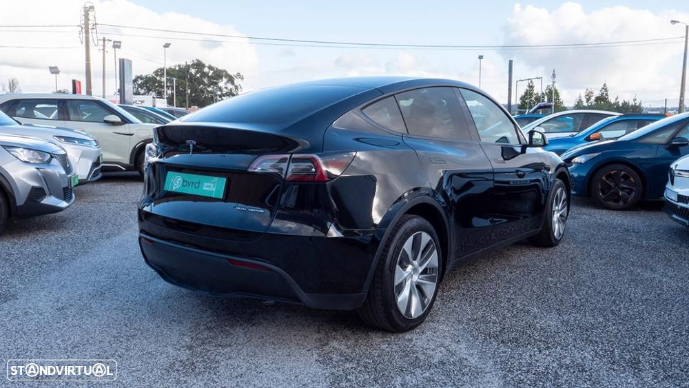 Tesla Model Y Long Range Dual Motor AWD - 24