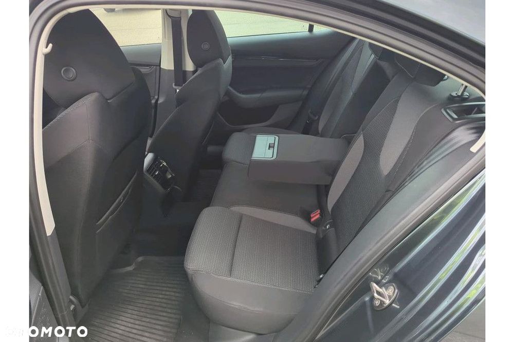 Skoda Octavia 1.5 TSI ACT Ambition - 7