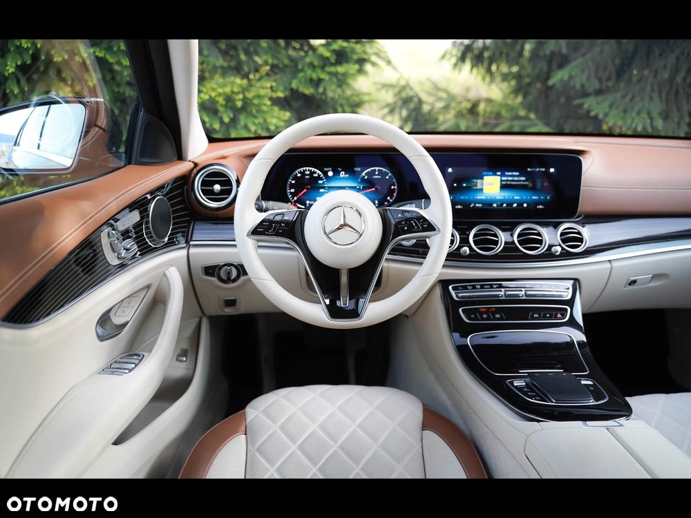 Mercedes-Benz Klasa E 400 d 4-Matic AMG/Avantgarde - 25