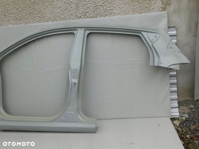 HYUNDAI I10 13- próg prawy poszycie - 3