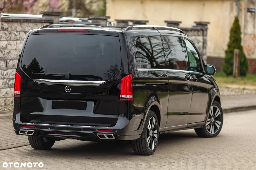 Mercedes-Benz Klasa V 300 d extralang 4Matic 9G-TRONIC Avantgarde - 16