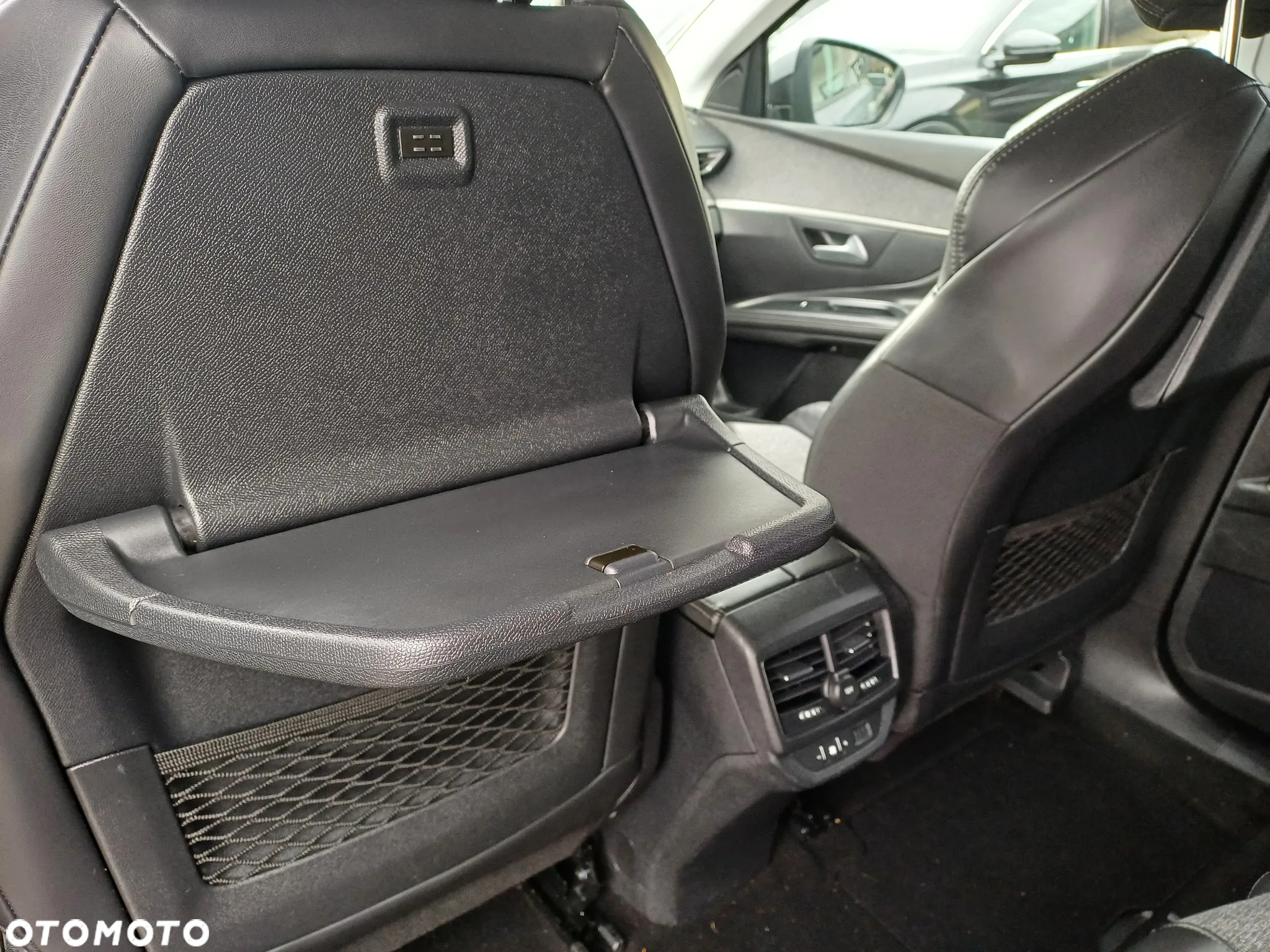Peugeot 5008 1.2 PureTech Allure S&S - 18