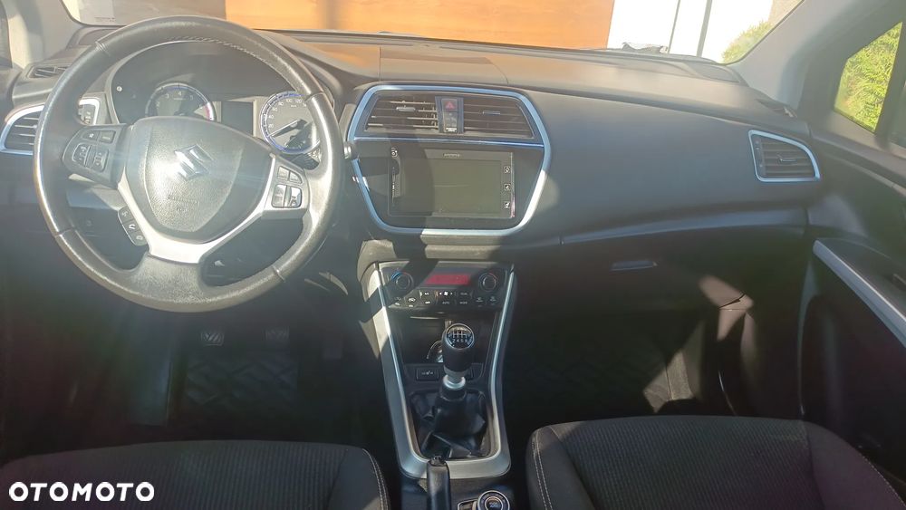 Suzuki S-Cross - 11