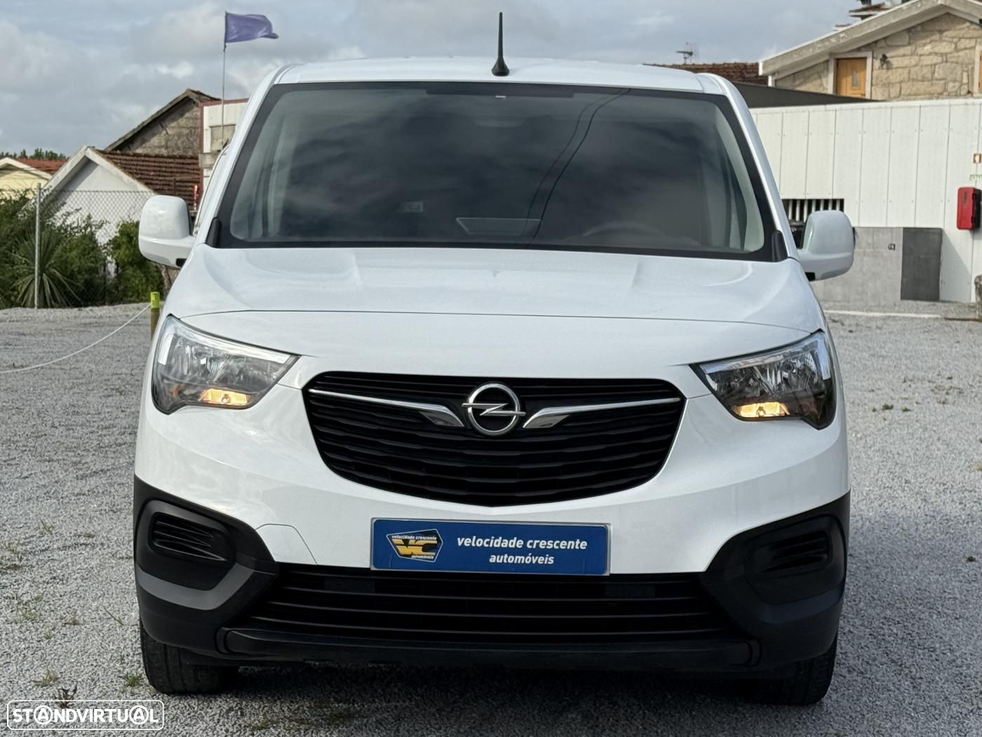Opel Combo 1.5 CDTI IVA Dedutivel 3 Lug. Ecrã - 3