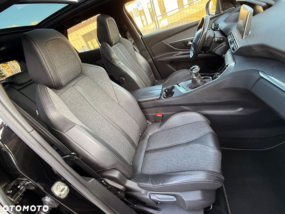 Peugeot 3008 2.0 BlueHDi Allure S&S - 25