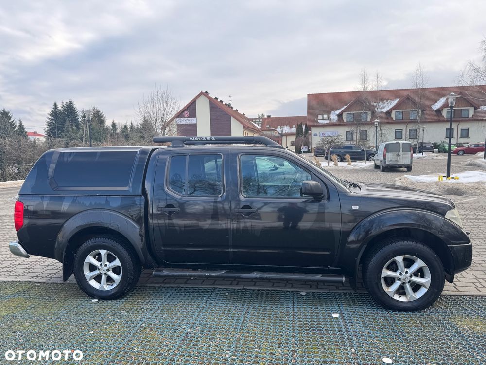 Nissan Navara 2.5 TDi Sport / LE - 2