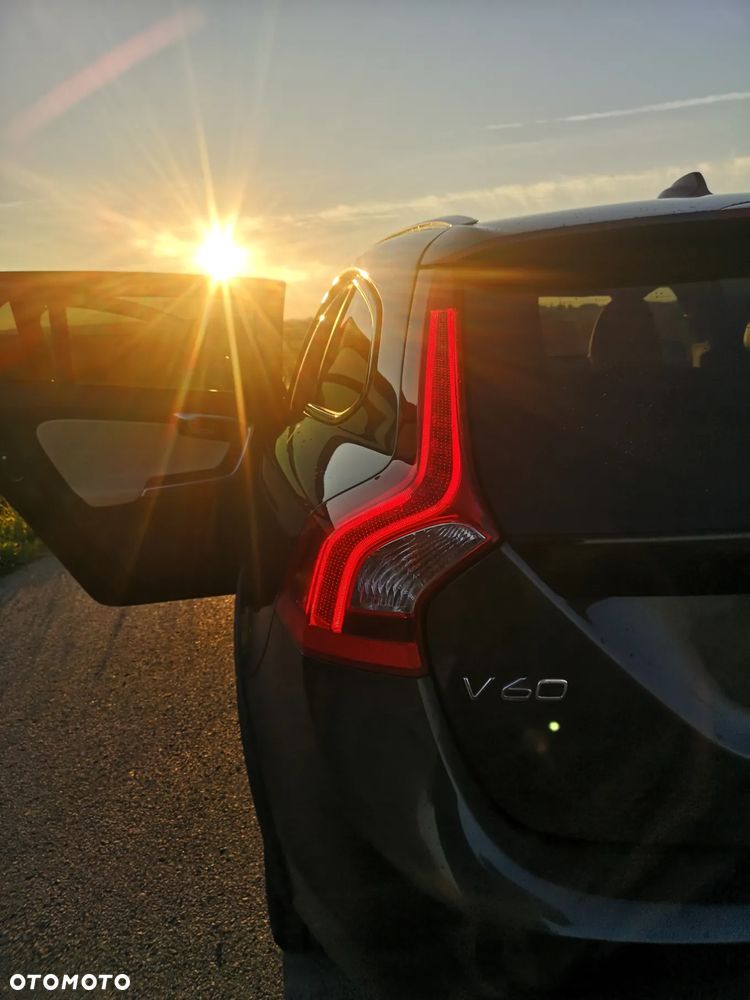 Volvo V60 Cross Country T5 AWD Summum - 39