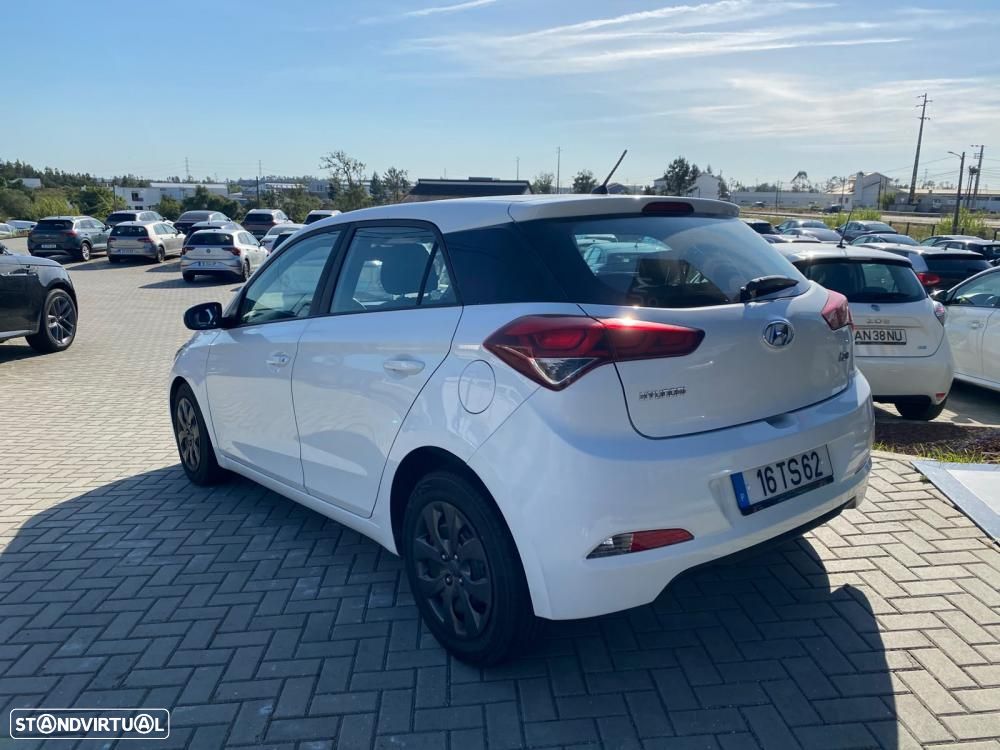Hyundai i20 1.1 CRDi Comfort - 4