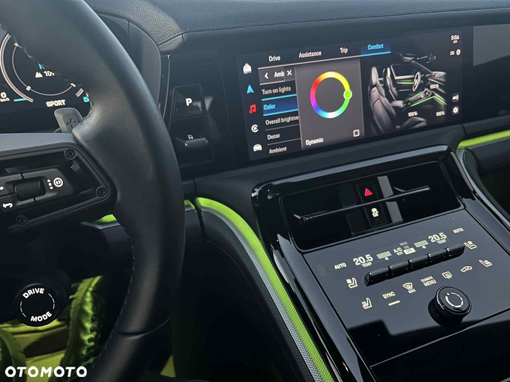 Porsche Panamera 4 - 38