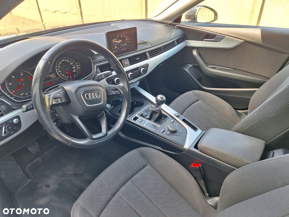 Audi A4 Avant 2.0 TDI design - 5