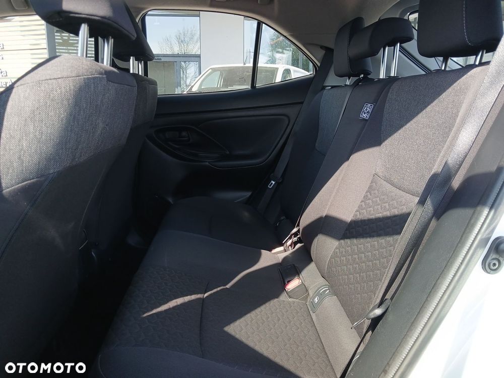 Toyota Yaris Cross Hybrid 1.5 Comfort 4x4 - 15