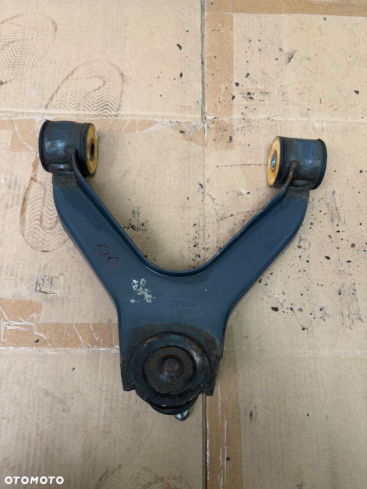 Wahacz górny prawy Iveco Daily 2014-2025