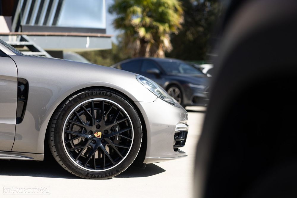 Porsche Panamera Sport Turismo 4 E-Hybrid - 35