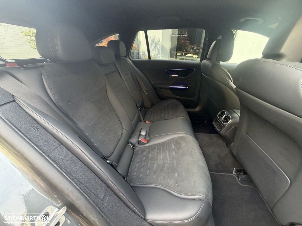 Mercedes-Benz C 300 e T 9G-TRONIC AMG Line — fotografia 16