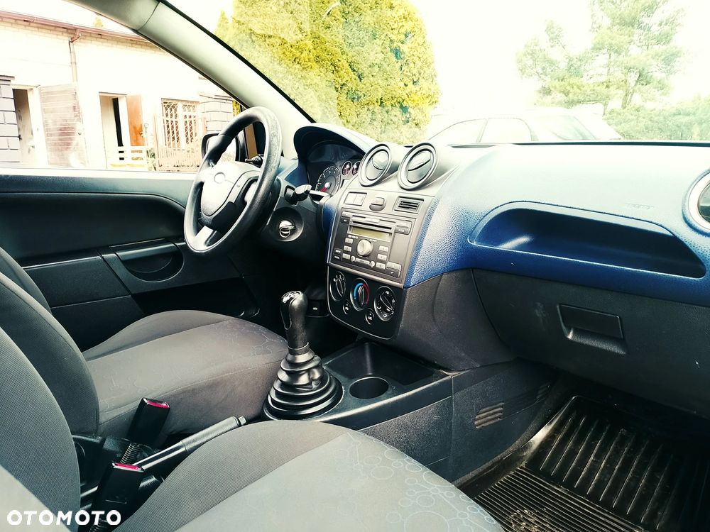 Ford Fiesta - 7