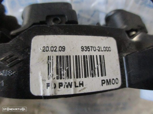 Interruptor 935702L000 HYUNDAI I30 SW 2010 1.6CRDI  16V 115CV 5P CINZA VIDROS FE Apoio Danificado - 5