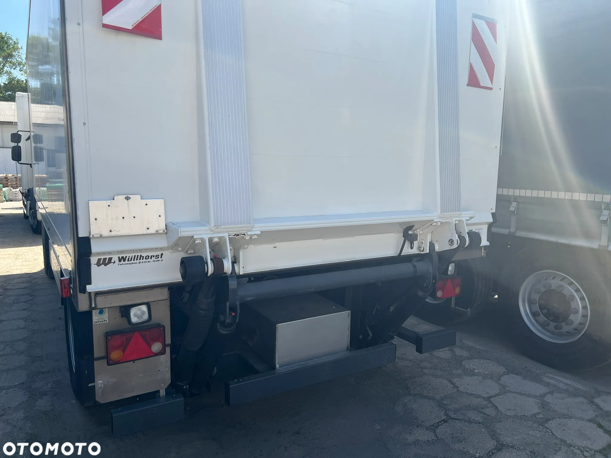 Schmitz Cargobull Kontener przejazdowy nowe opony winda Niemcy - 24