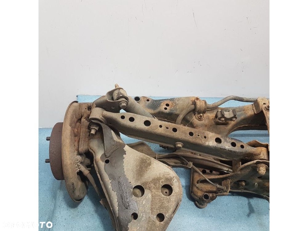 NISSAN QASHQAI I LIFT 2.0B BELKA ZAWIESZENIA TYŁ - 10