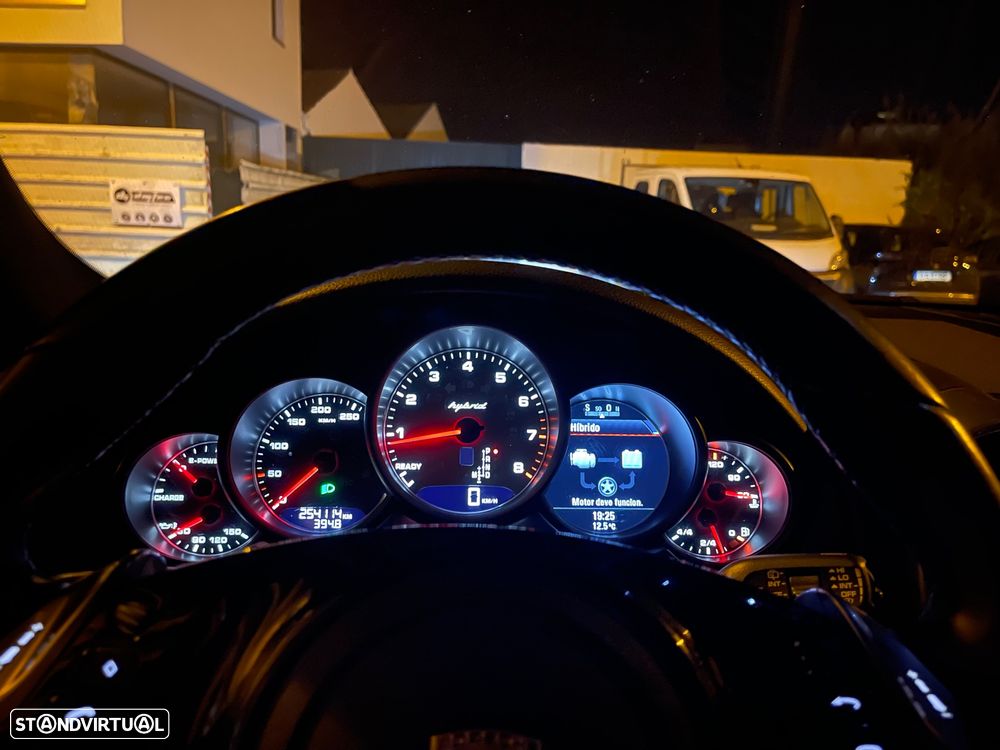 Porsche Cayenne S - 8