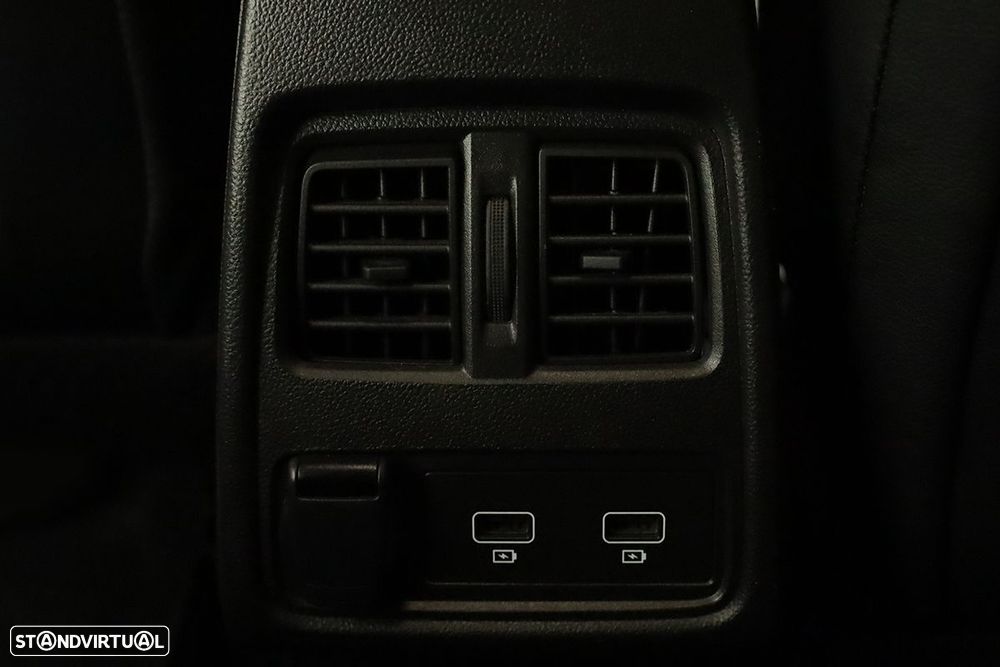 Renault Captur 1.0 TCe Techno Bi-Fuel - 25