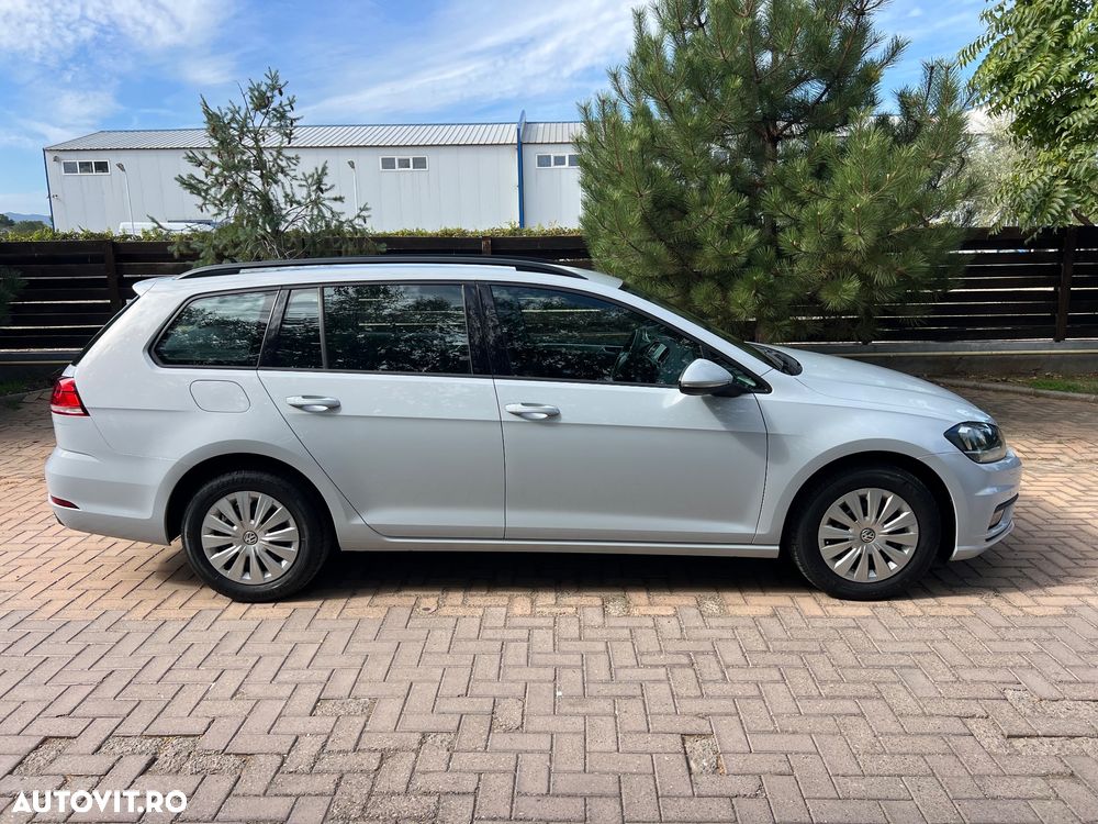 Volkswagen Golf 1.6 TDI Comfortline - 5