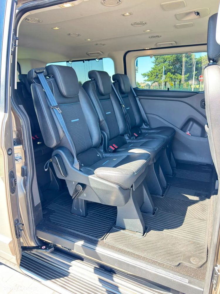 Ford Tourneo Custom - 15