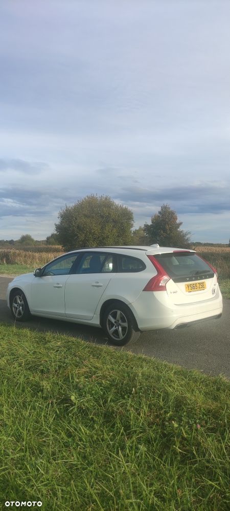 Volvo V60 2015 photo 4