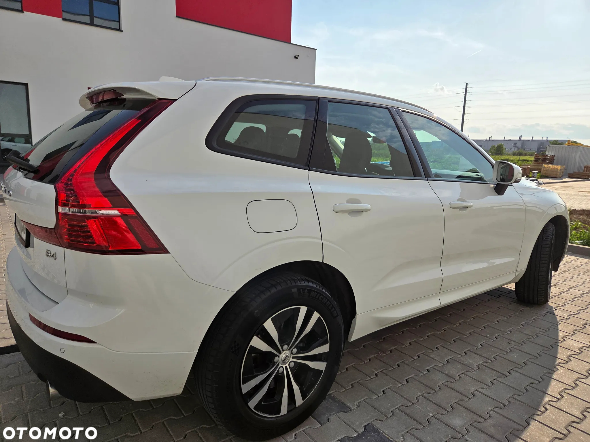 Volvo XC 60 B4 B Momentum - 3