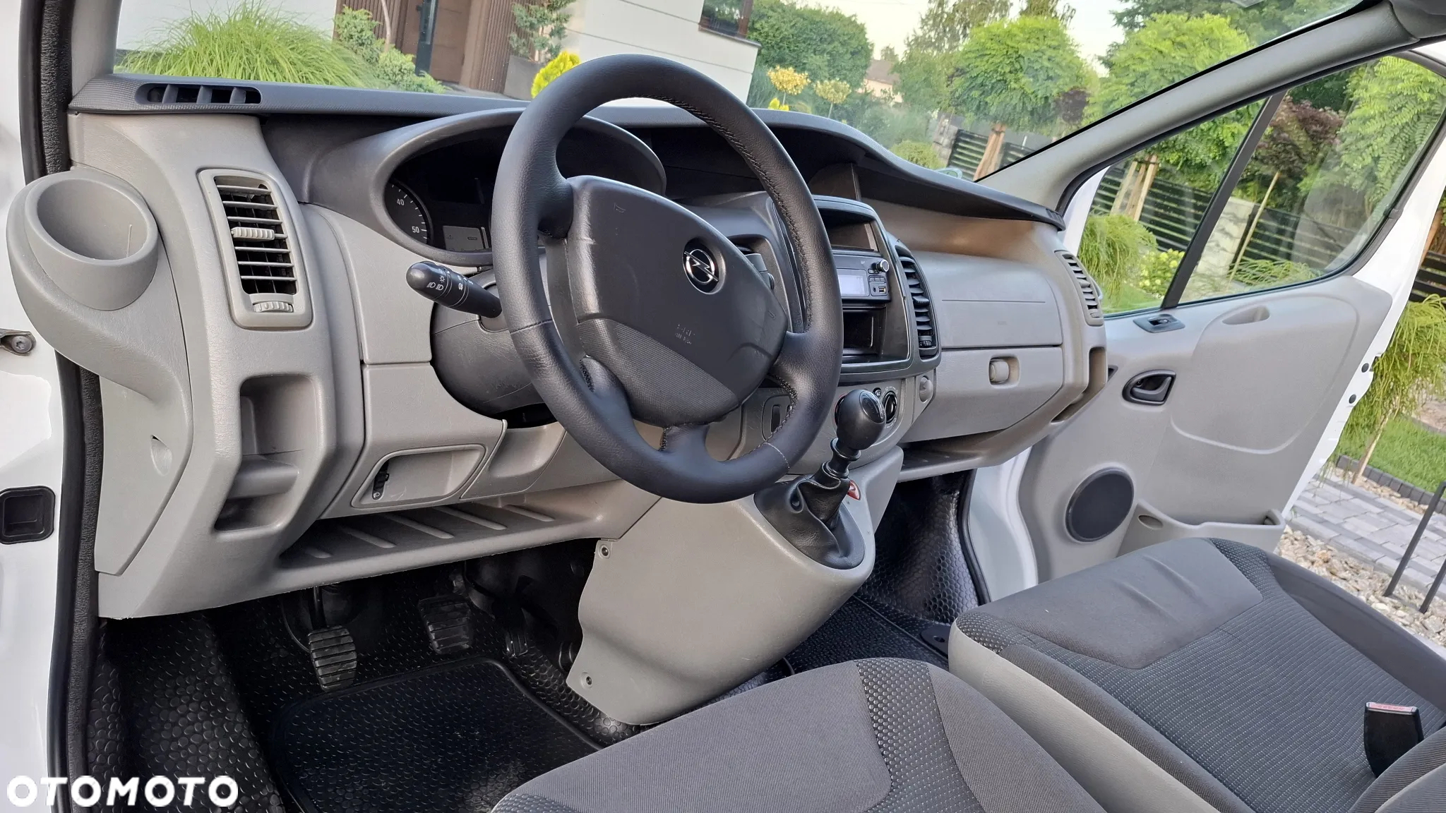 Opel VIVARO - 9