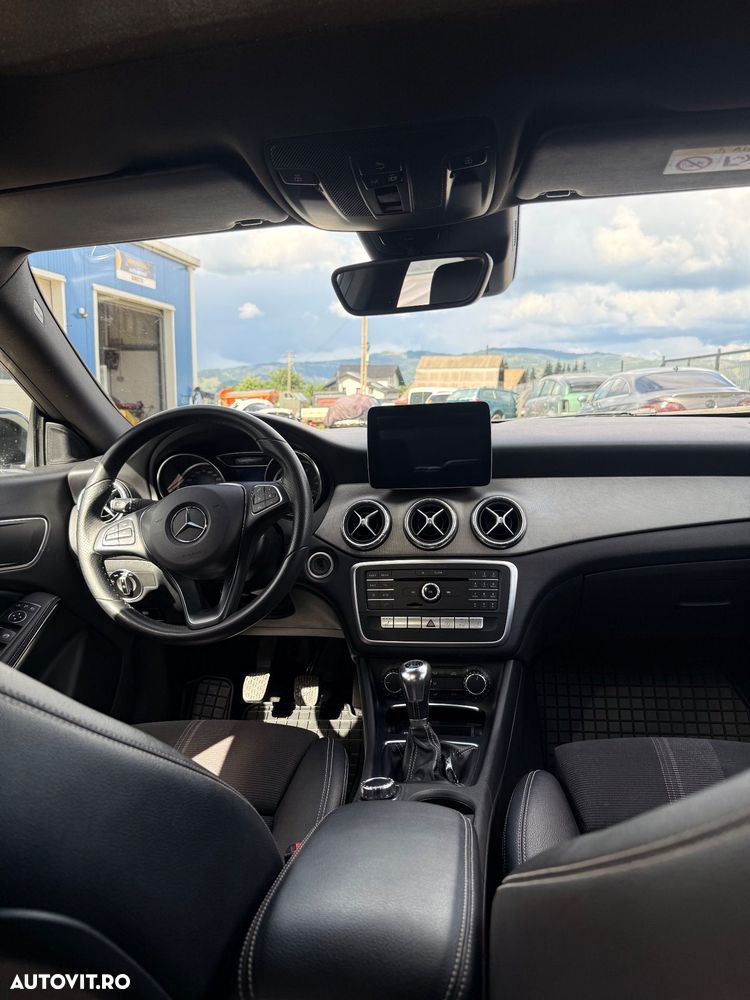 Mercedes-Benz CLA 180 Standard - 13