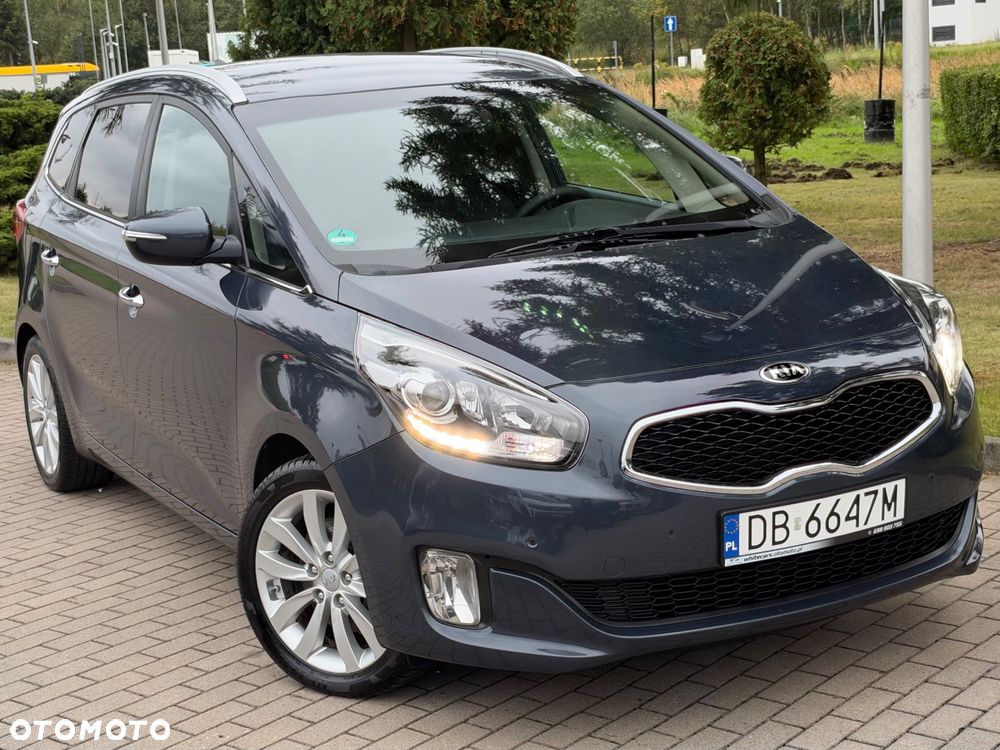 Kia Carens 1.7 CRDi 141 Dream Team Edition - 25