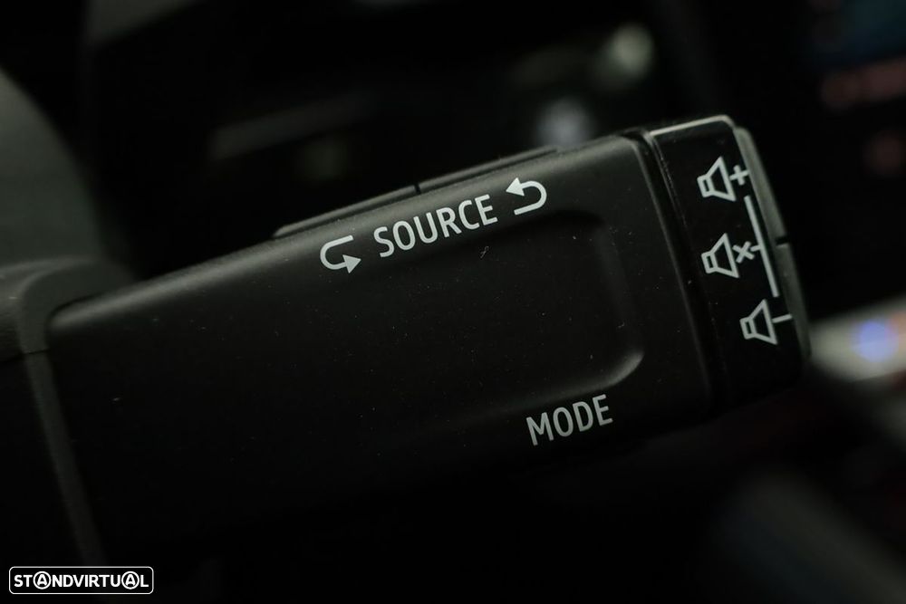 Renault Austral 1.2 E-Tech Iconic Espirit - 19