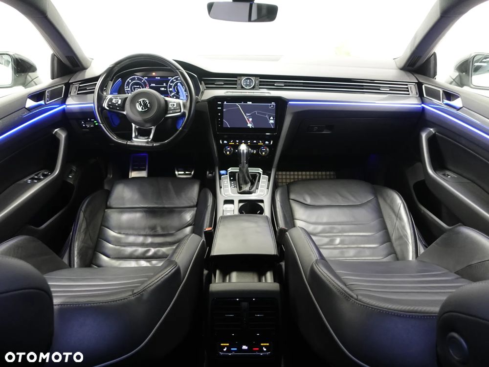 Volkswagen Arteon 2.0 TDI SCR DSG R-Line - 28