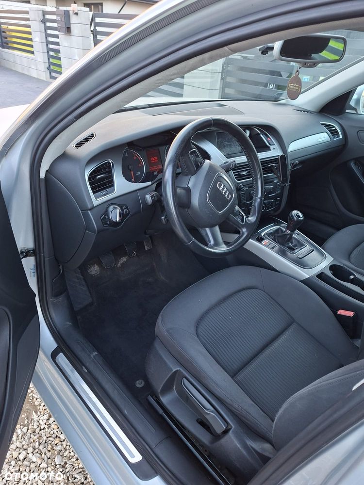 Audi A4 Avant 2.0 TDI Quattro - 9