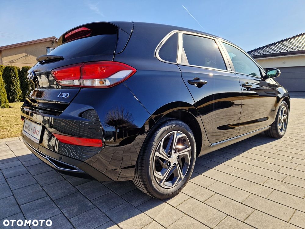 Hyundai i30 1.5 Intro - 8