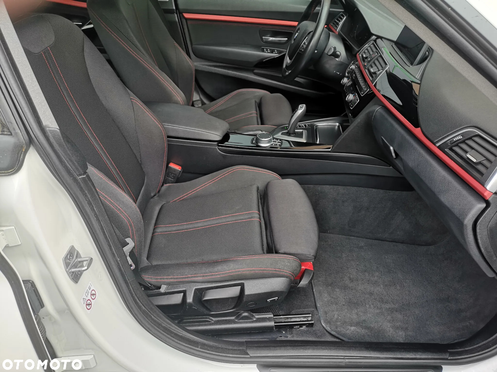 BMW 3GT 320i Sport Line - 23