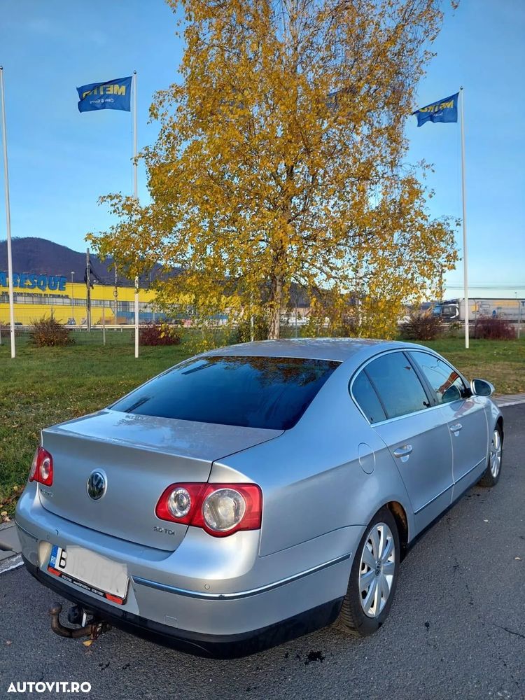 Volkswagen Passat 2.0 TDI Sportline - 3