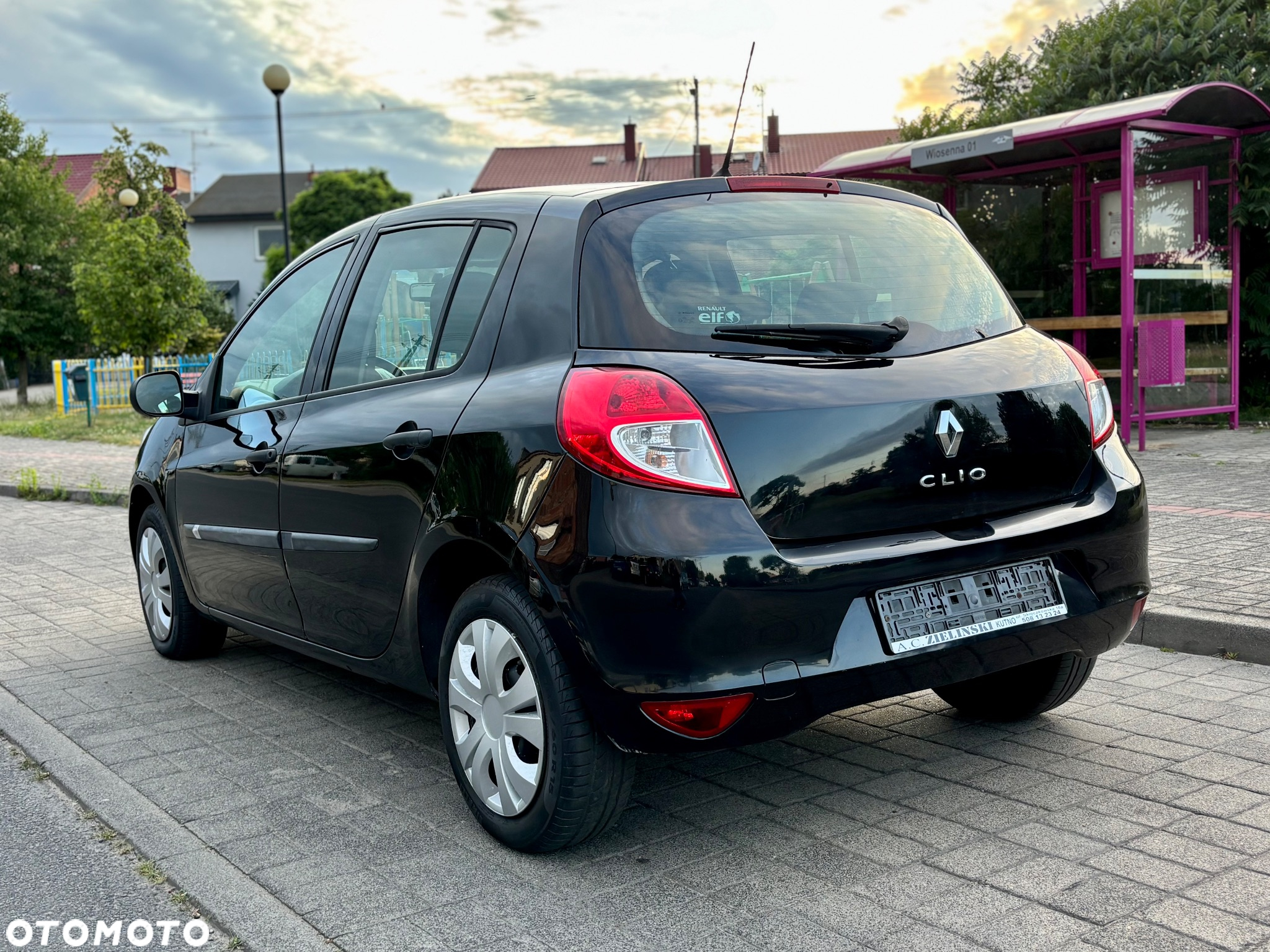 Renault Clio 1.2 16V 75 Yahoo - 12