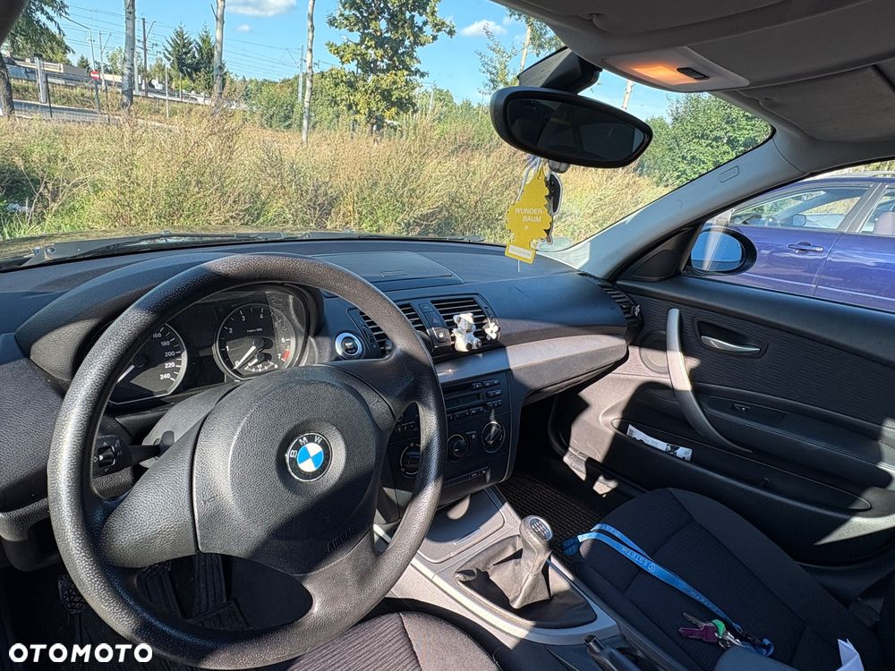 BMW Seria 1 116i - 8