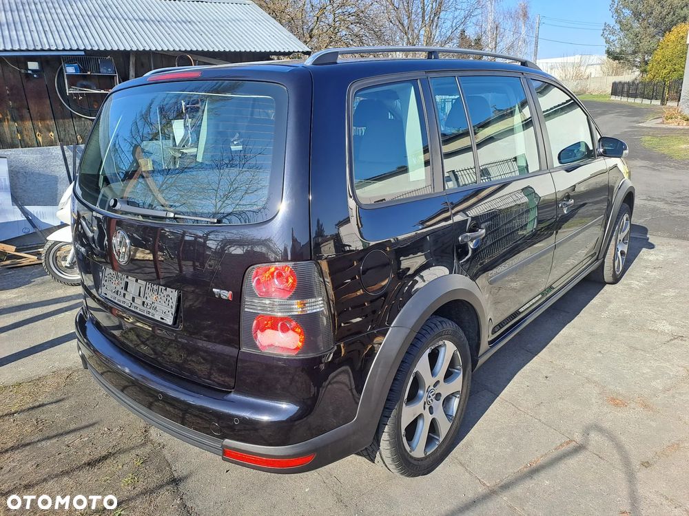 Volkswagen Touran 1.4 TSI STYLE - 3