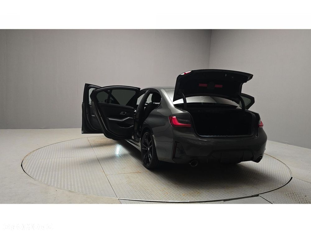 BMW Seria 3 320d xDrive mHEV sport - 9