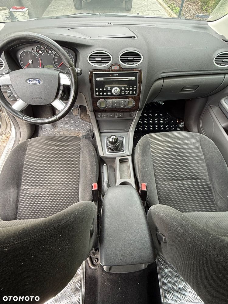 Ford Focus - 8