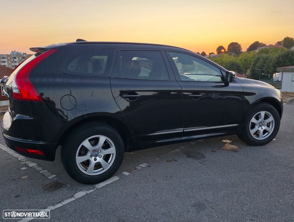 Volvo XC 60 2.0 D3 Momentum - 14
