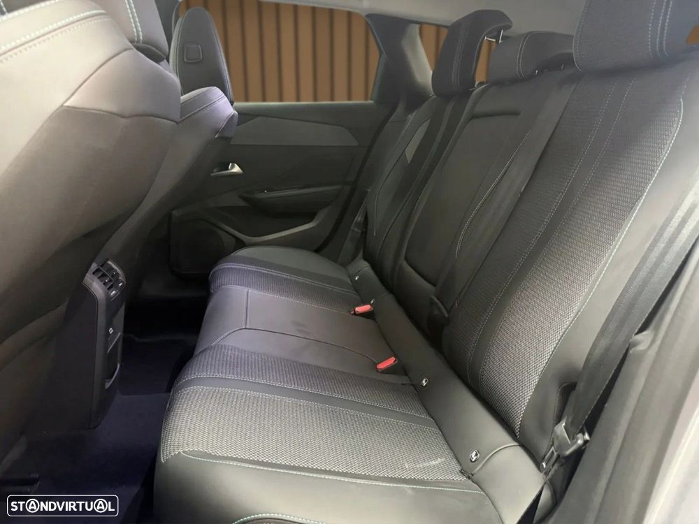 Peugeot 308 SW 1.2 PureTech Allure EAT8 - 14