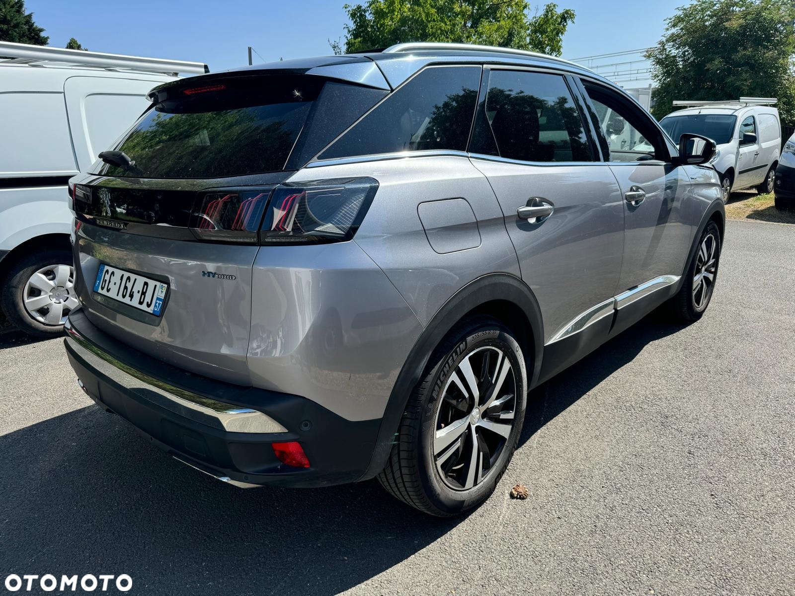 Peugeot 3008 Plug-In Hybrid 225 e-EAT8 GT - 4