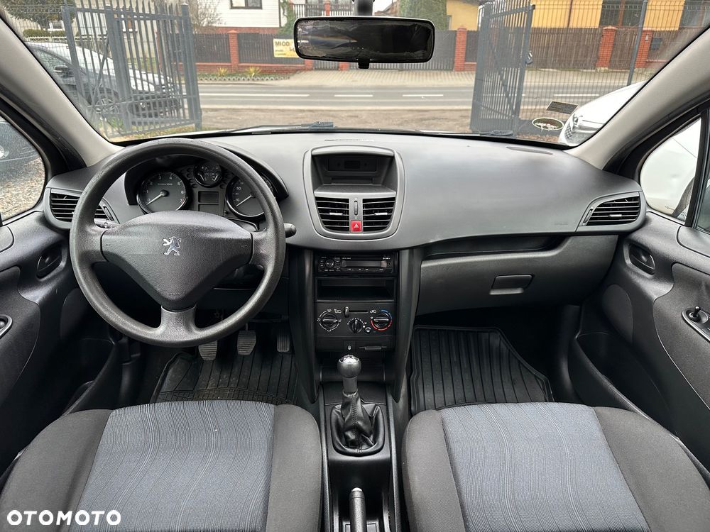 Peugeot 207 75 Urban Move - 16