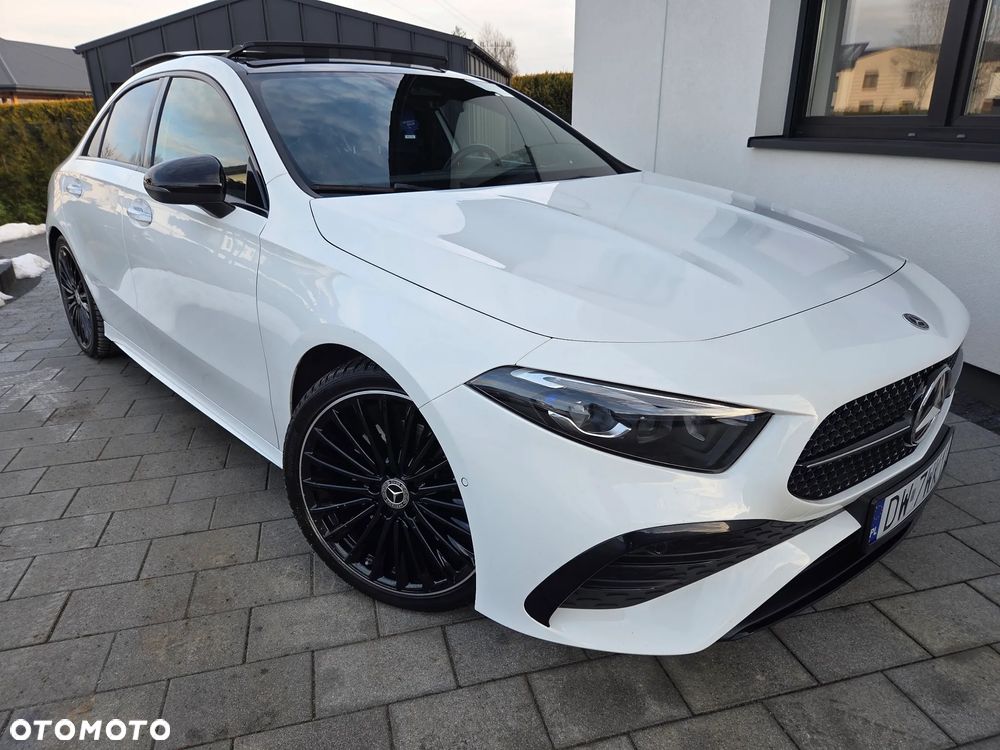 Mercedes-Benz Klasa A 220 4-Matic AMG Line 7G-DCT - 14